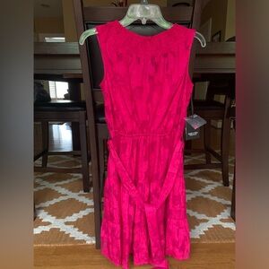 Simply Vera Wang Hot pink dress. Sleeveless. Size XS Never worn! Tags attached!